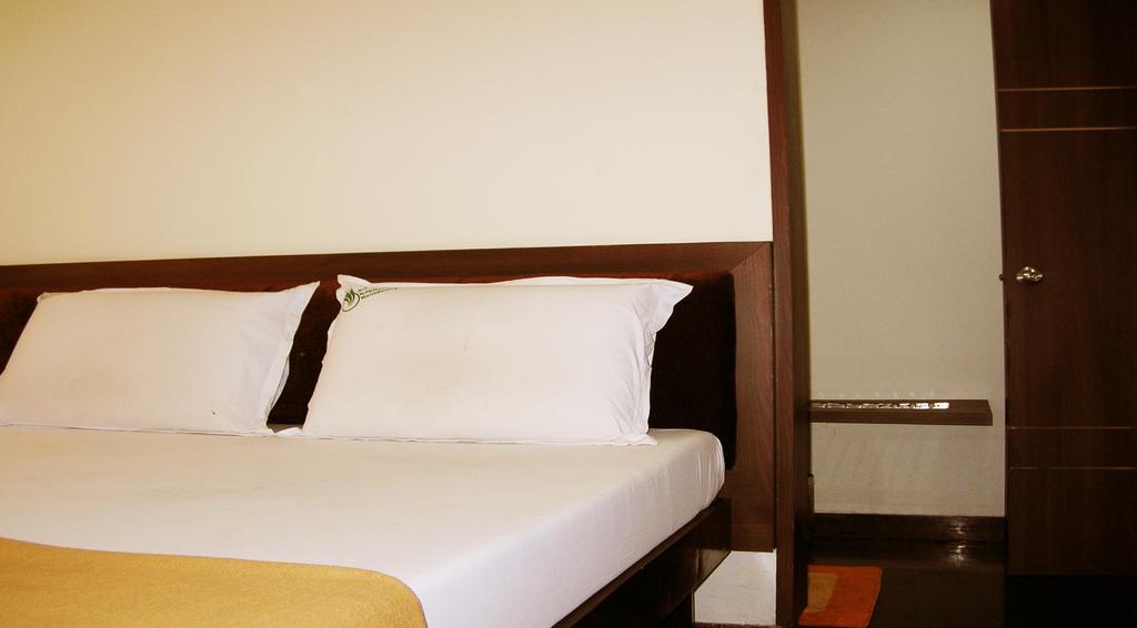 Sri Kapileswara Residency Hotel Tirupati Room photo