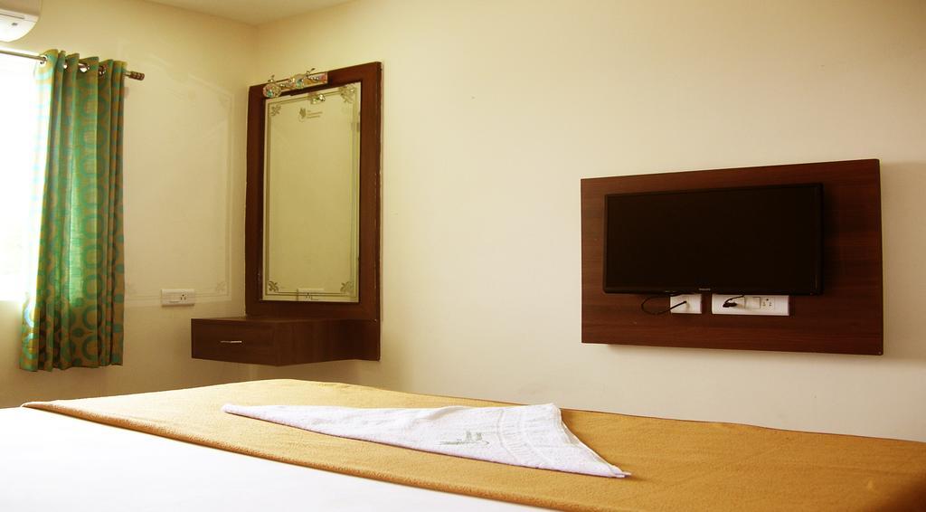 Sri Kapileswara Residency Hotel Tirupati Room photo