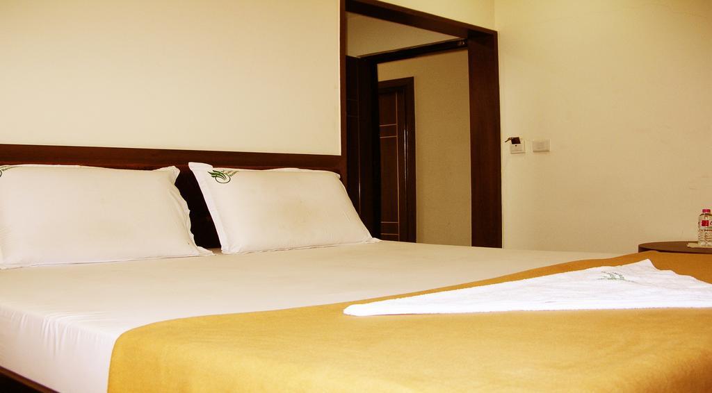 Sri Kapileswara Residency Hotel Tirupati Room photo